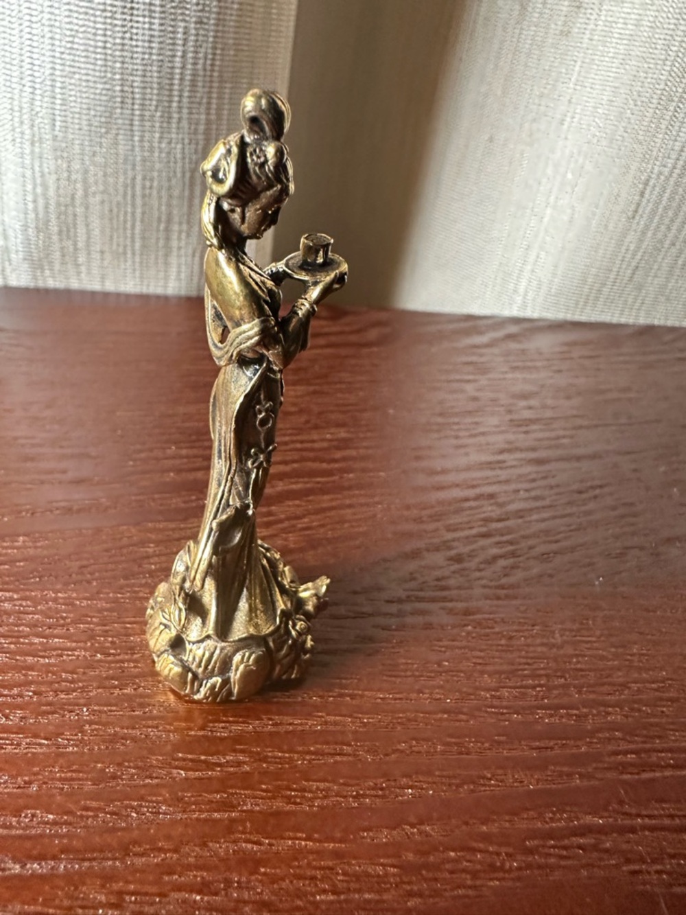 Mini Brass Collectible Figurine Tea Goddess Holding Tea Cup, Vintage Style - Picture 7 of 15